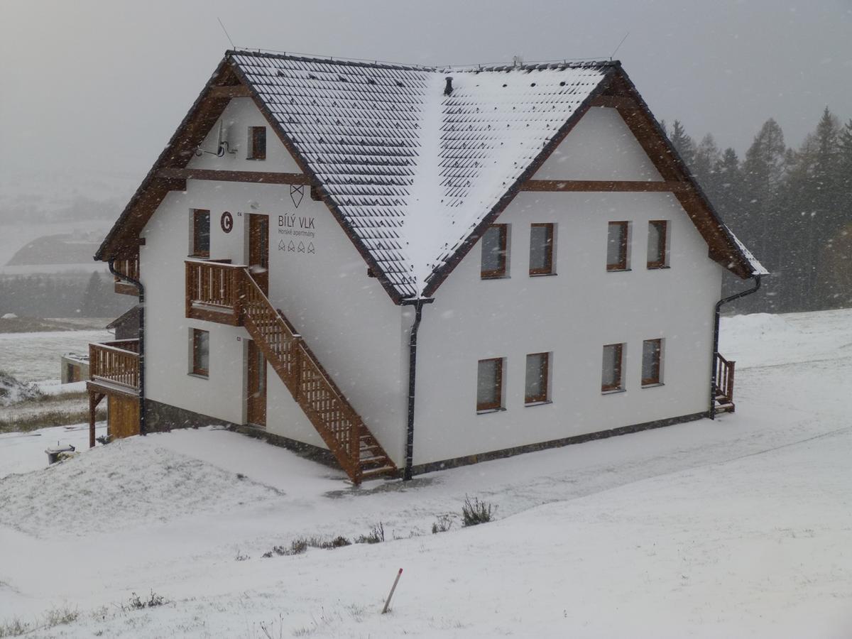 Vaclavov u Bruntalu Horske Apartmany Bily Vlk מראה חיצוני תמונה