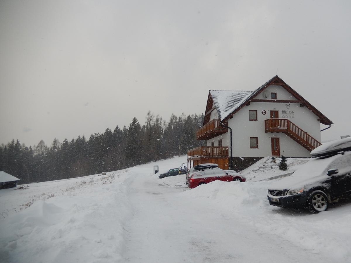 Vaclavov u Bruntalu Horske Apartmany Bily Vlk מראה חיצוני תמונה